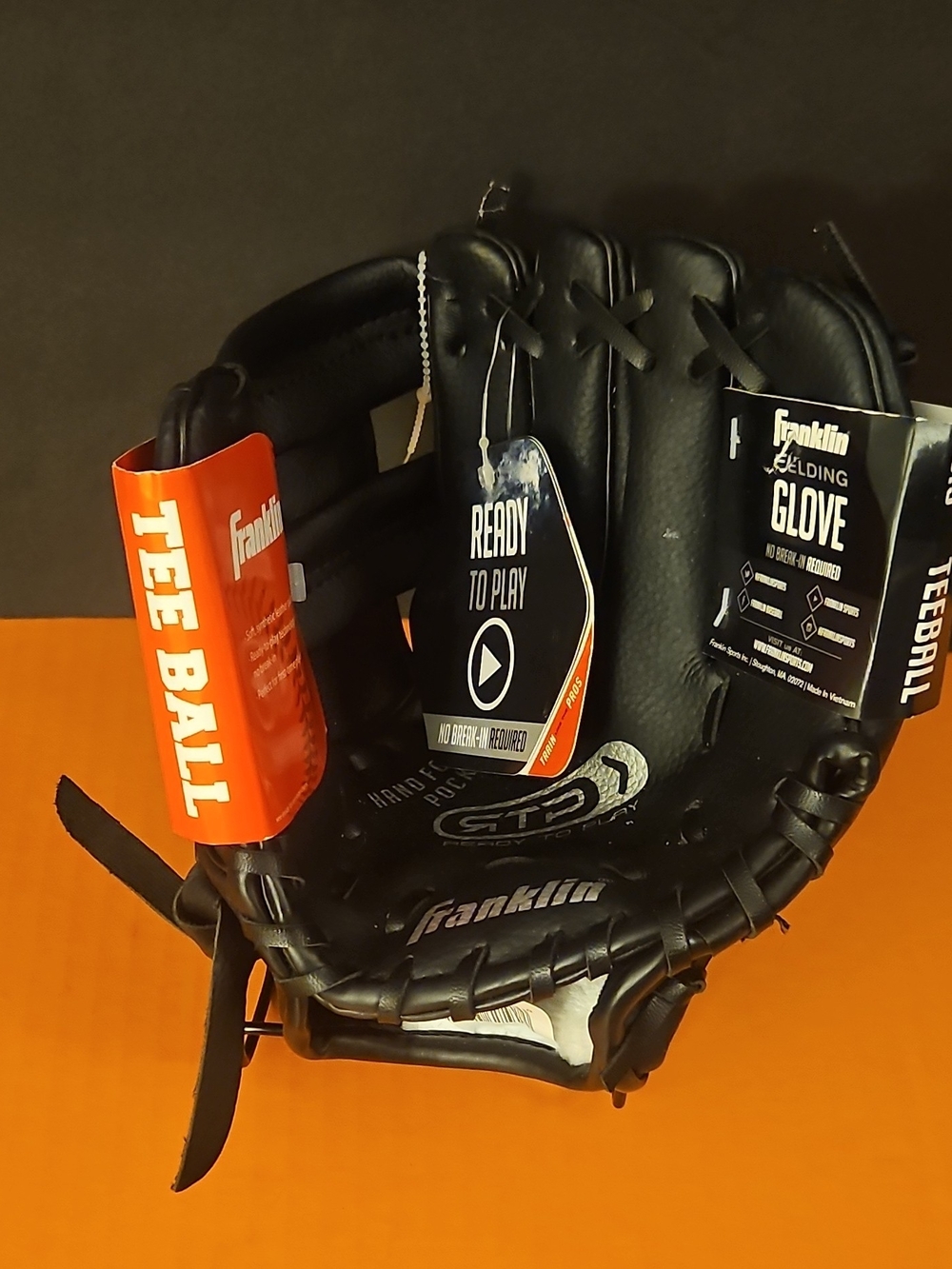 Franklin Ready to Play 8.5in Tee Ball Glove Black Left Hand Throw No Break-In